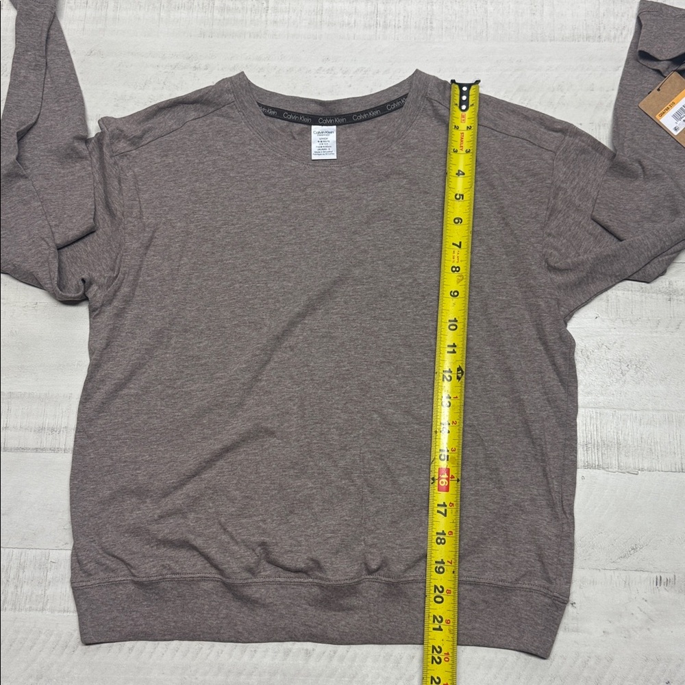 Calvin Klein Pajama Top Long Sleeve Form to Body Fit - Picture 4 of 10